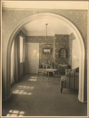 Haus Wellnitz, Potsdamer Straße, Berlin-Lichterfelde: Innenaufnahme Zimmer zum Garten