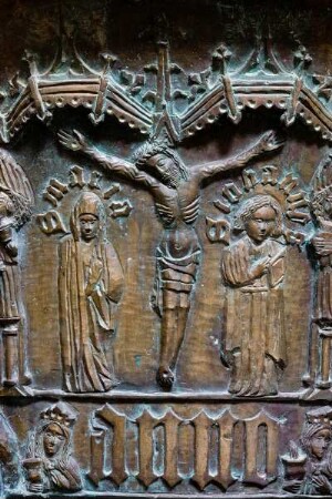 Deutschland. Niedersachsen. Eilsum. Evangelisch reformierte Kirche. Bronzetaufe. 1472 gegossen von Ghert Klinghe