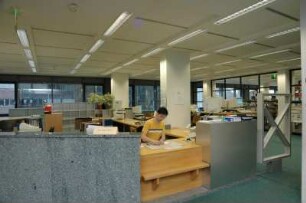 Dresden-Südvorstadt. SLUB, Zweigbibliothek Rechtswissenschaft. Innenaufnahme der Bibliothek