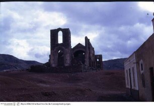 Ruine einer gotischen Kirche