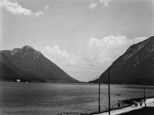 Am Achensee : Blick über den Achensee auf das Rofangebirge mit dem Berg Ebner Joch