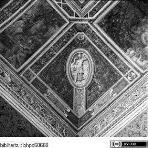 Freskierte Decke mit Stuckreliefs, Justitia