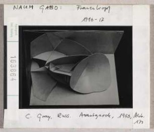 Naum Gabo: Frauenkopf, 1916-17