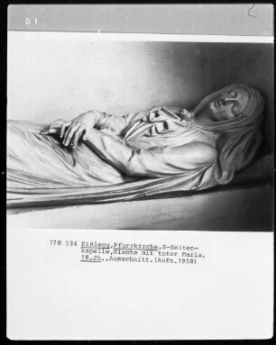 Nische mit toter Maria
