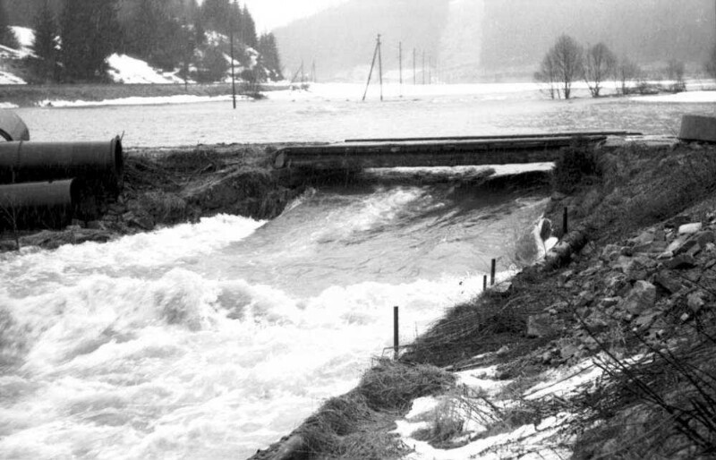Vohrenbach Hochwasser Der Breg Bruckendurchlass Deutsche