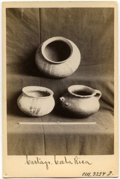 Three clay vessels from the Museo Nacional, San José (Costa Rica)