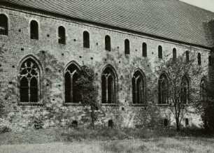 Kloster Chorin, Gebäudeflügel mit Refektorium im Erdgeschoss und Dormitorium im Obergeschoss, Verbindung zwischen Küchenhaus und Kirche
