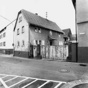 Karben, Rathausstraße 1