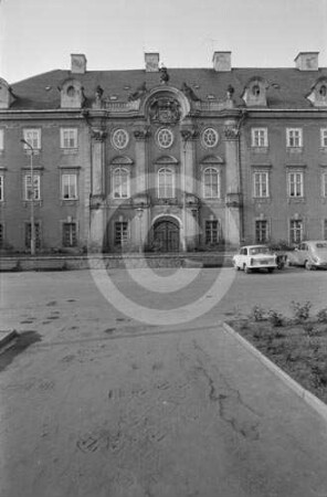 Portalzone am Schloss Bad Warmbrunn
