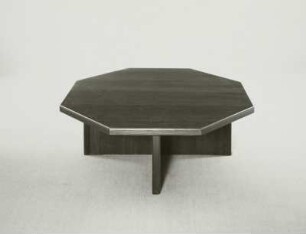 Achteckiger Tisch