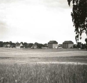 Dresden-Wilschdorf. Blick auf geplantes Gewerbegebiet zwischen Reineckeweg und Radeburger Straße gegen Dresden-Rähnitz