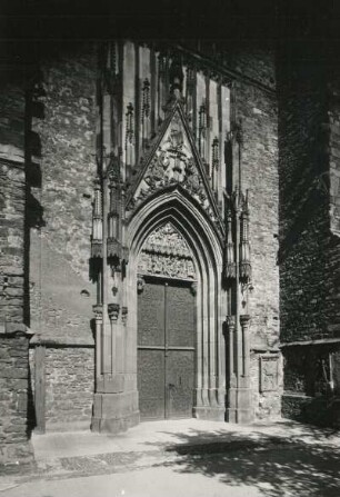 Striegau, Pfarrkirche : Striegau (Strzegom/Polen). Katholische Pfarrkirche Sankt Petri und Paul. Westportal