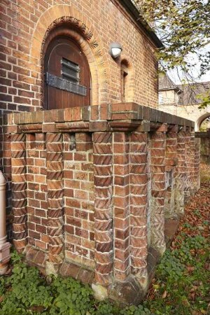 Portal an der Ostseite