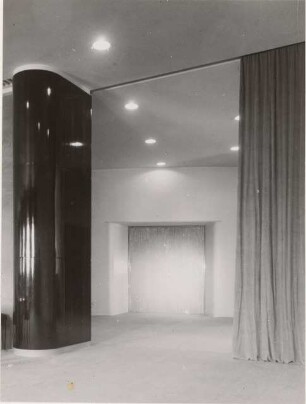 Nationaltheater, Weimar Wiederaufbau: Umgang im 3.Rang vom Foyer 3.Rang gesehen (siehe Inv.nr. F 5061)