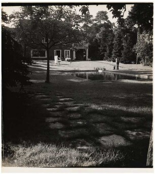 Garten Albert Speer, Berlin-Zehlendorf: Überblick zum Haus hin