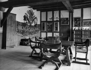 Wierschem. Burg Eltz. Haus Rübenach. Rübenacher Untersaal (um 1450, Wiederherstellung 1801/1900). Ecke