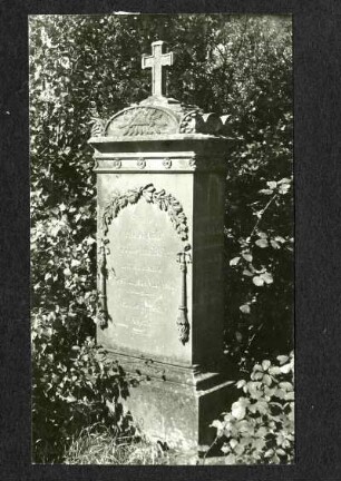 Friedhof, Grabstein Sophie Hilgard, 1840