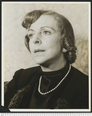 Porträtaufnahme Vicki Baum