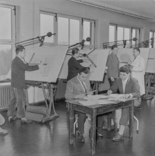 Ingenieur Schule : Bautzen. Ingenieurschule für Fördertechnik, Löbauer Straße 1. Unterrichtsraum