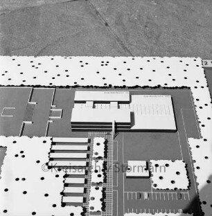 Schulzentrum Am Heimgarten: Reesenbüttler Redder: Architektenwettbewerb: zweiter Preis: Entwurf von Ahrensburger Architekt Karl-Heinz Scheuermann: Architekturmodell