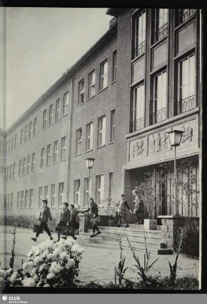 39 Die neuerbaute Mittelschule Merseburg-Süd
