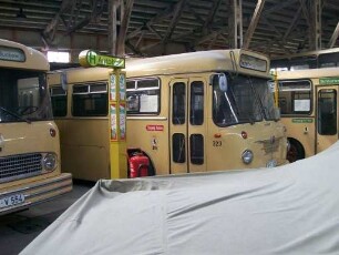 Omnibus Nr. 323 Typ Bü E 2 U 63 S "Präsident"