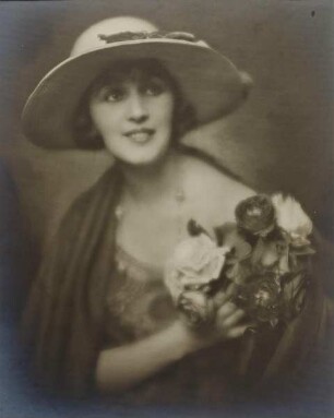 Dame mit Blumen