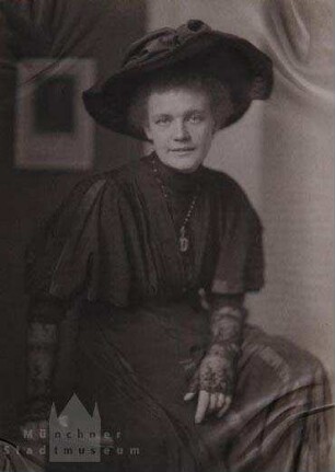 München. Emma Pförtner-Uibeleisen, Inhaberin des Ateliers Elvira in München 1908-1928)