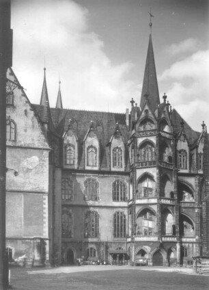 Meißen-Altstadt. Albrechtsburg (1471 begonnen; A. von Westfalen; um 1485, 1525 fertiggestellt). Westfront mit Großem Wendelstein