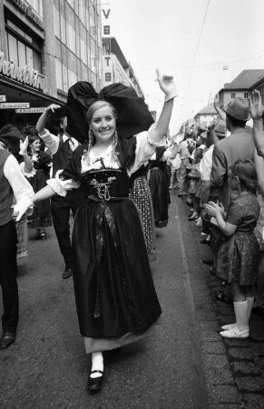 Alemannisch-pfälzisches Trachtenfest in Karlsruhe.