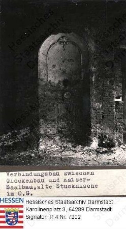 Darmstadt, Schloss / Ruine einer alten Stucknische im Verbindungsbau zwischen Glockenbau und Kaisersaalbau