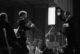 Donaueschingen: Donaueschinger Musiktage; Heinz Holliger, Oboe (Dirigent Pierre Boulez); Jacques Wildberger, Oboenkonzert