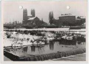 München, Isar, Reichenbachbrücke und Pfarrkirche St. Maximilian