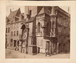 Rathaus am Altstädter Ring, Prag: Teilansicht mit gotischem Erker und astronomischer Uhr