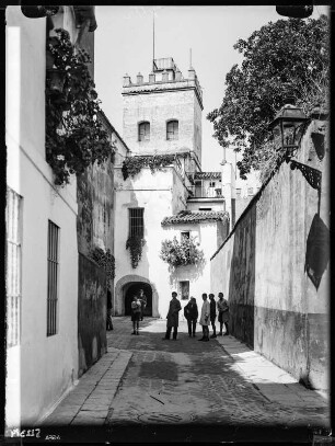 Sevilla: alte Gasse am Alcazar