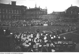 Dresden, Zwinger. Serenade, Juni 1953