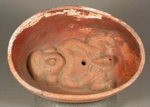 Liegender Mann in der Schale