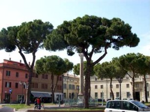 Ravenna: Platz vor Kathedrale/Duomo Sant´Orso