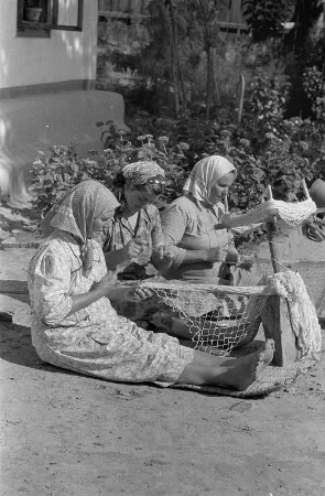Reisefotos Rumänien. Netzknüpferinnen