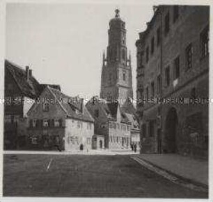 Nördlingen, Hallgebäude mit "Daniel" (Kirche St. Georg)