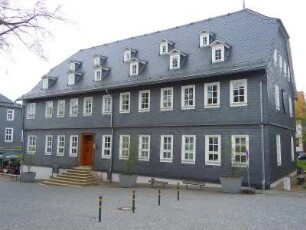 Grossbreitenbach - Rathaus : Das schiefergedeckte Rathaus, aufgenommen in Grossbreitenbach am 29, April 2012