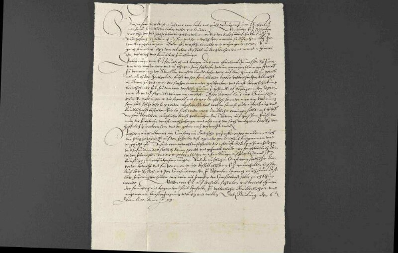 Schriftwechsel zwischen Pfalzgraf Wolfgang und Herzog Christoph von Württemberg wegen Raubüberfällen auf dem Hahnenkamm, Störungen des Landfriedens sowie Auseinandersetzungen um die Herrschaft Heidenheim.