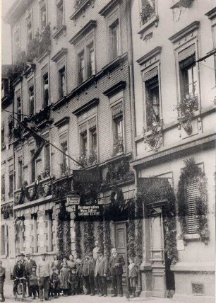 Altstadt, Dörfle. Zähringerstraße 16-20, Gasthaus Zum Mayerhof