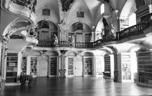 St. Peter: Bibliothek