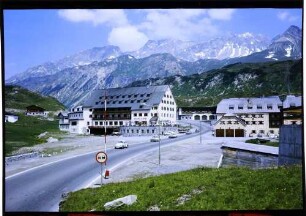 St. Christoph: Hotel von der Tiroler Seite