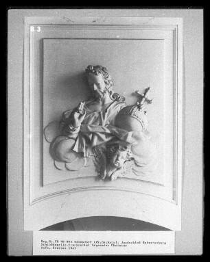 Stuckrelief, Segnender Christus : Jagdschloss Hubertusburg, Schlosskapelle, Stuckrelief, Segnender Christus