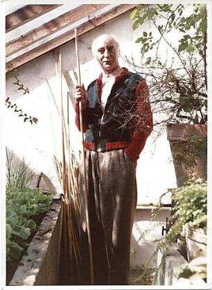 Gsaenger, Gustav; Familienfotos: Gustav Gsaenger und Familienangehörige - Porträt Gustav Gsaenger im Gewächshaus