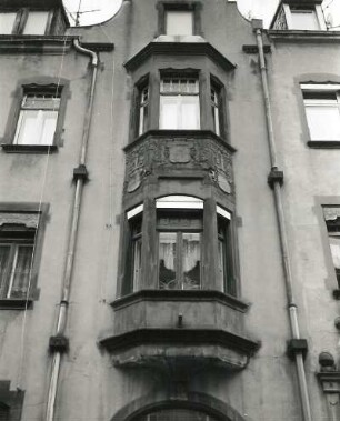 Wurzen, Karl-Liebknecht-Straße 14. Wohnhaus (bezeichnet 1903). Erker