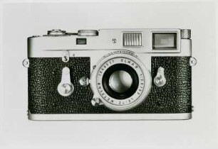 Sucherkamera "Leica M2" mit Objektiv "Elmar" der Ernst Leitz GmbH