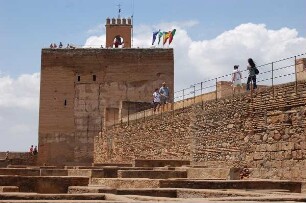 Granada - Burgberg Alhambra : Alhambra: Festungsanlage Alcazaba, ab 1238 errichtet, schützte die Alhambra von Westen her, aufgenommen 2007